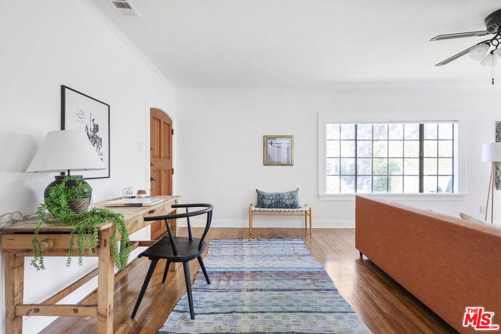 971 N St Andrews Place