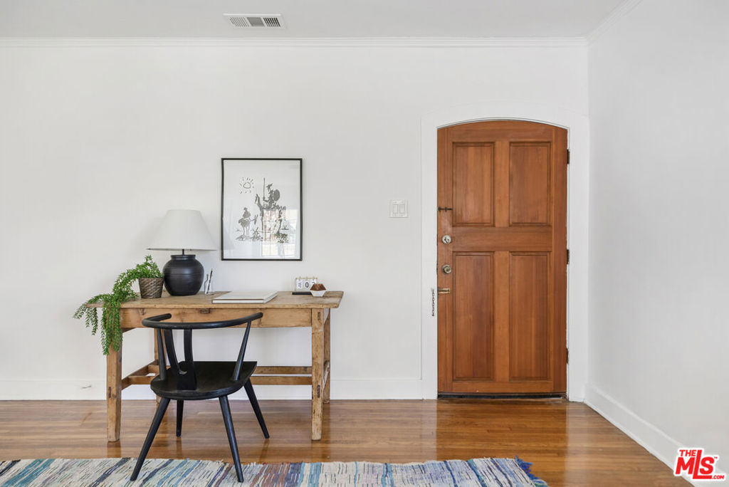 971 N St Andrews Place