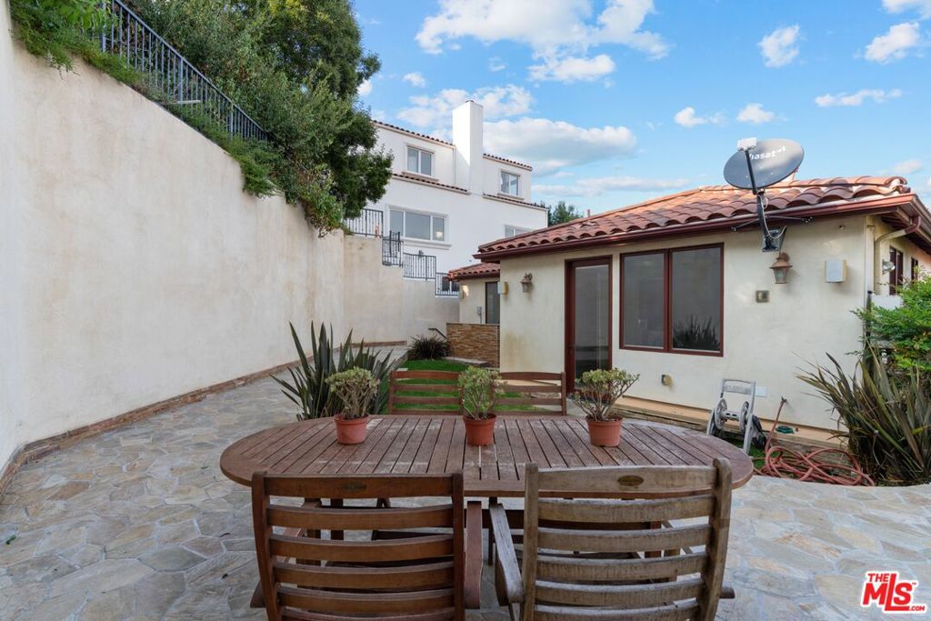 6944 Woodrow Wilson Drive