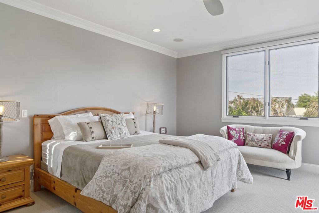 6944 Woodrow Wilson Drive
