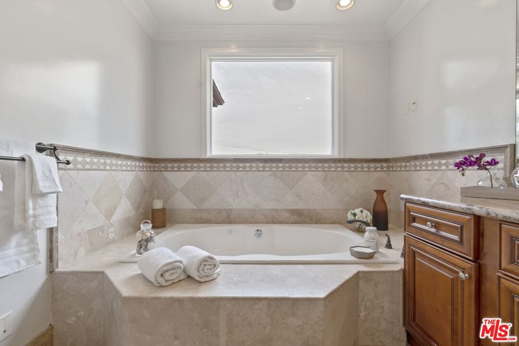 6944 Woodrow Wilson Drive