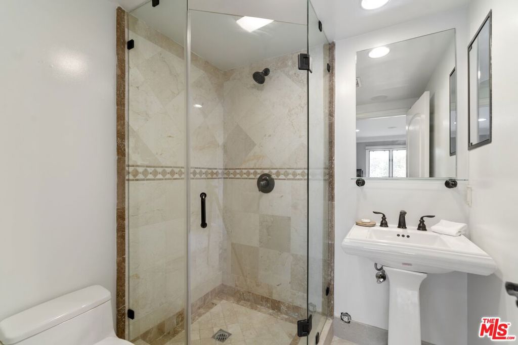 6944 Woodrow Wilson Drive