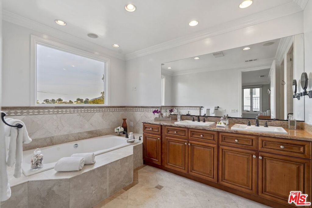 6944 Woodrow Wilson Drive