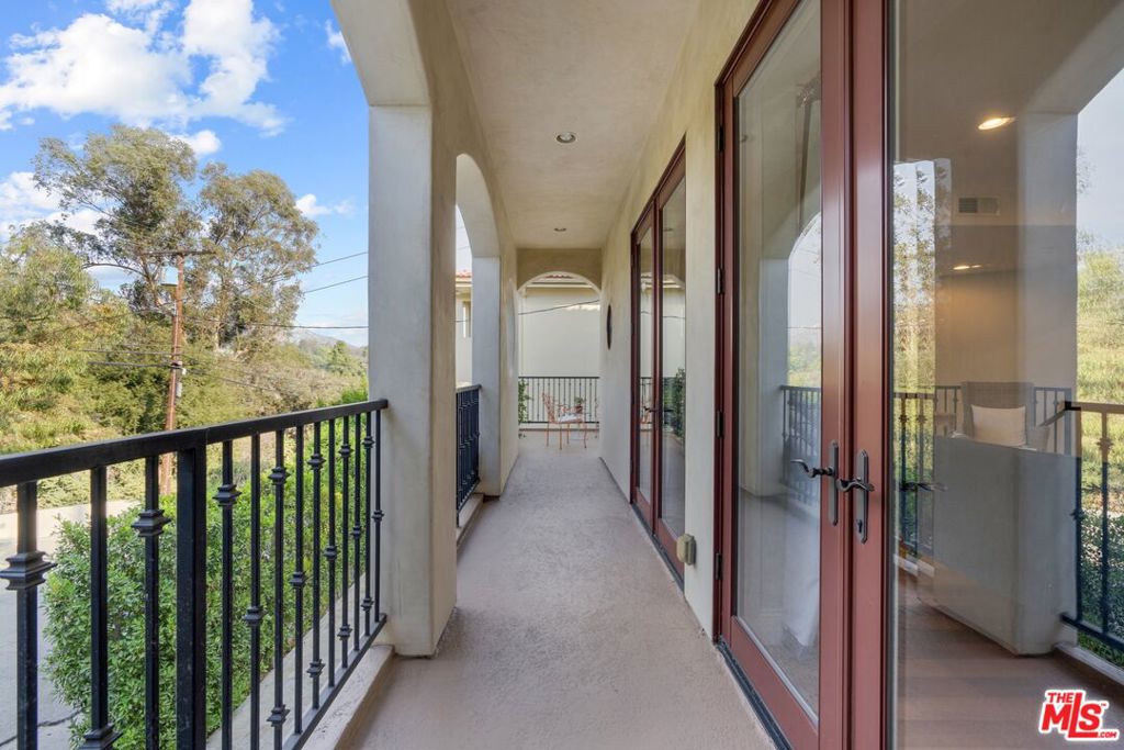 6944 Woodrow Wilson Drive
