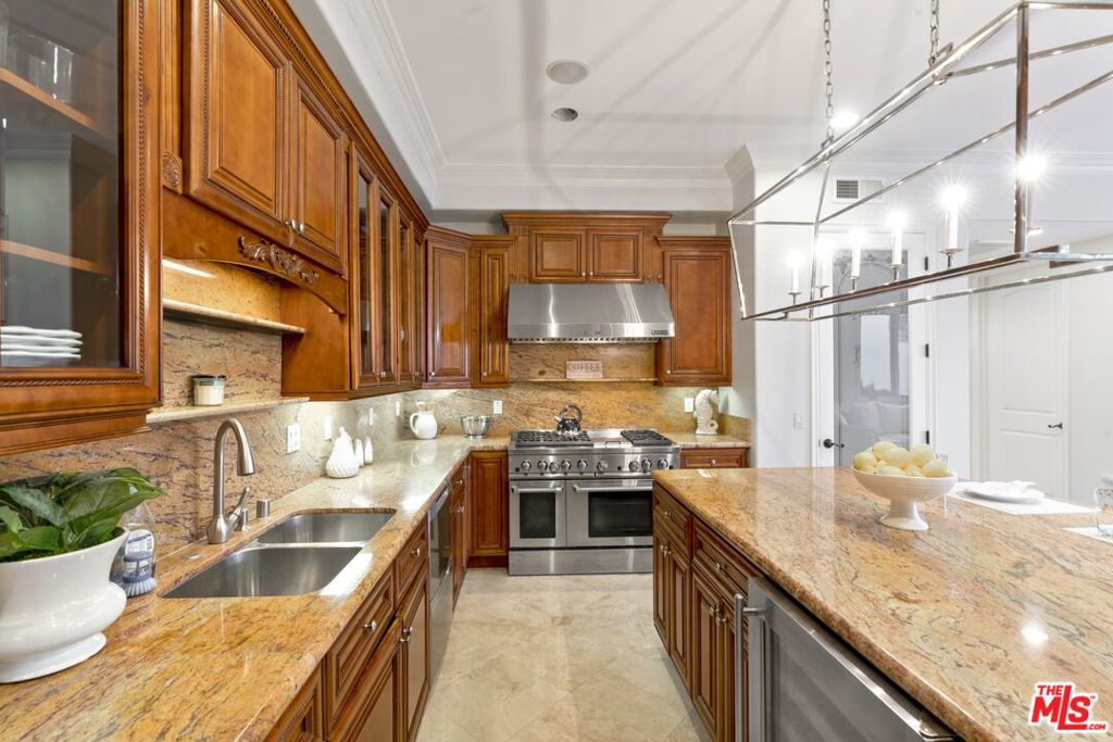 6944 Woodrow Wilson Drive
