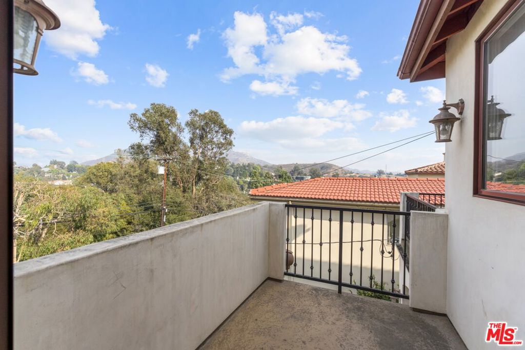 6944 Woodrow Wilson Drive