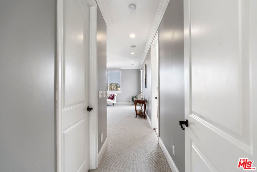 6944 Woodrow Wilson Drive