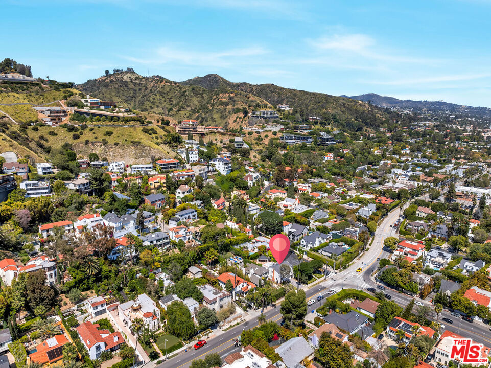 7907 Hollywood Boulevard