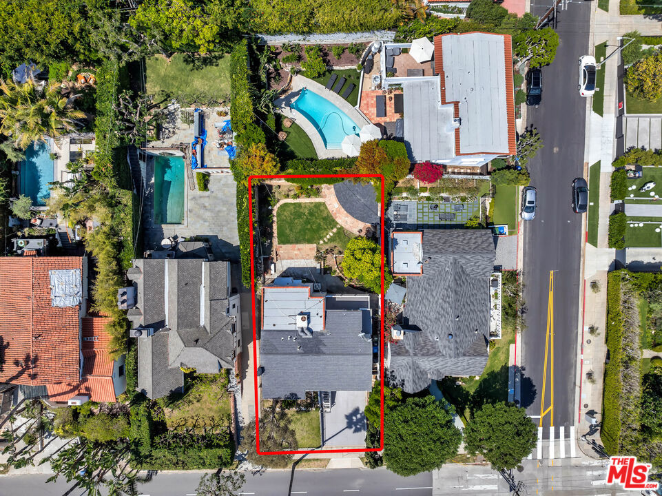 7907 Hollywood Boulevard