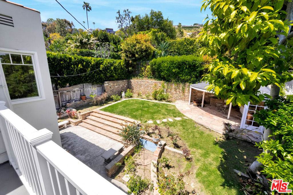 7907 Hollywood Boulevard