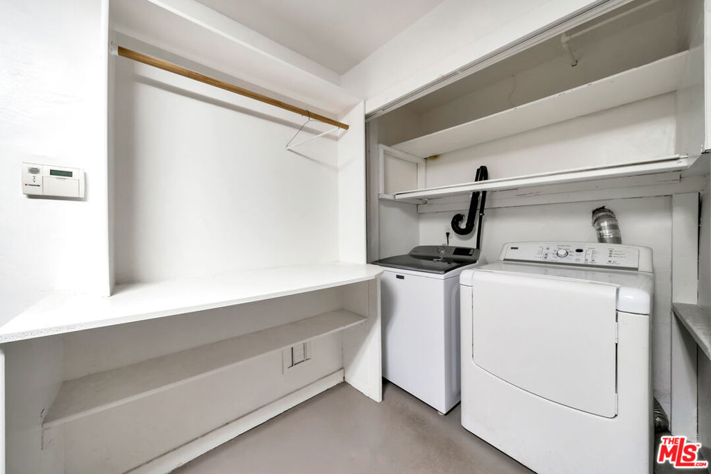 7907 Hollywood Boulevard