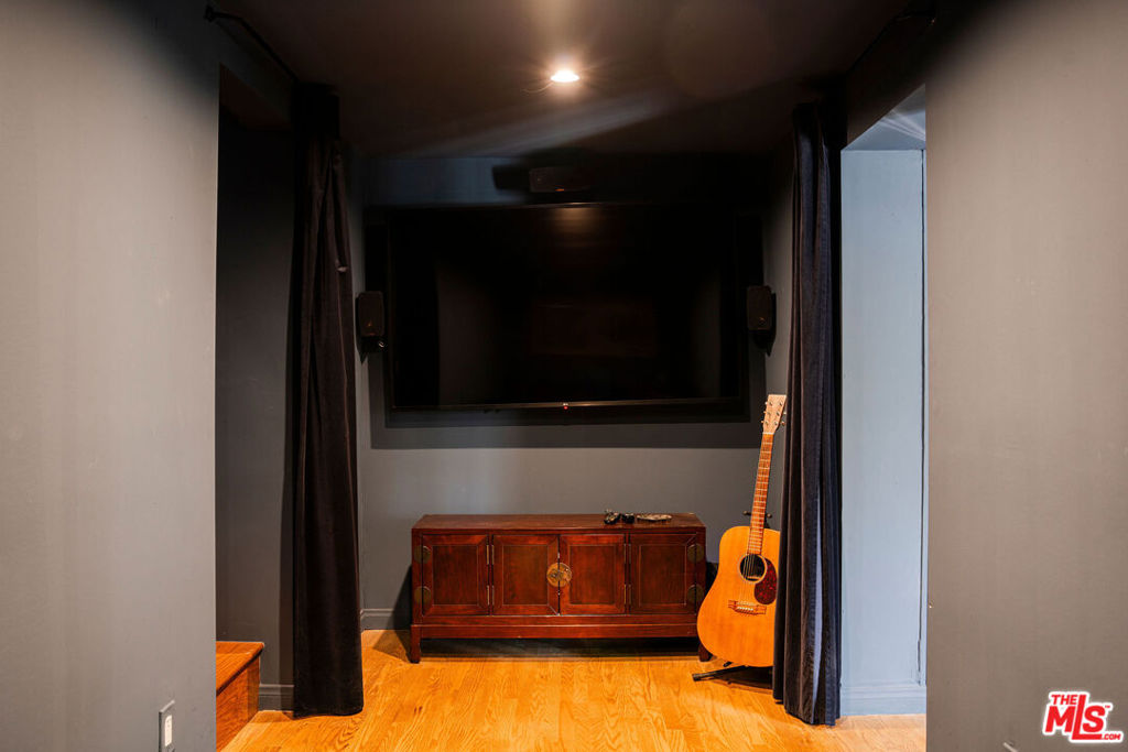 7290 Saint Estaban Street