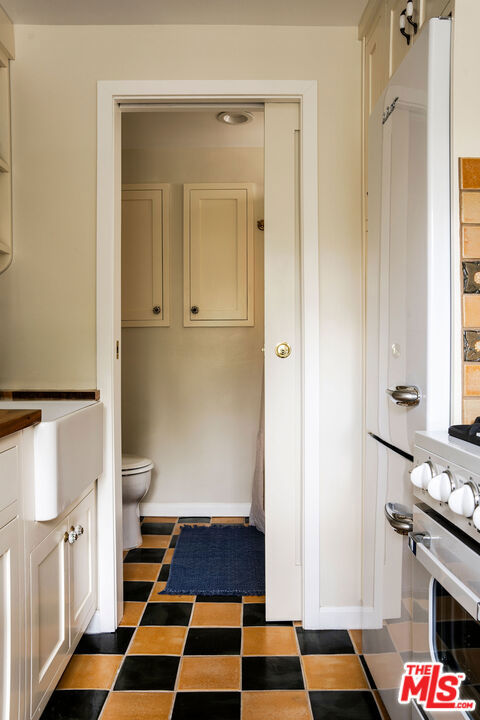 7290 Saint Estaban Street