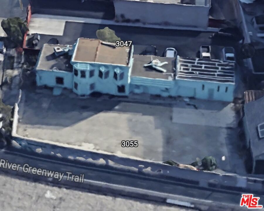 3051 N Coolidge Avenue