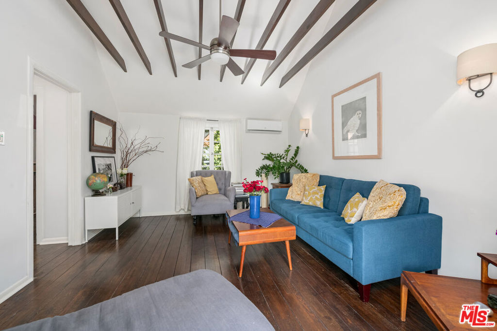 2234 Vista Del Mar Avenue