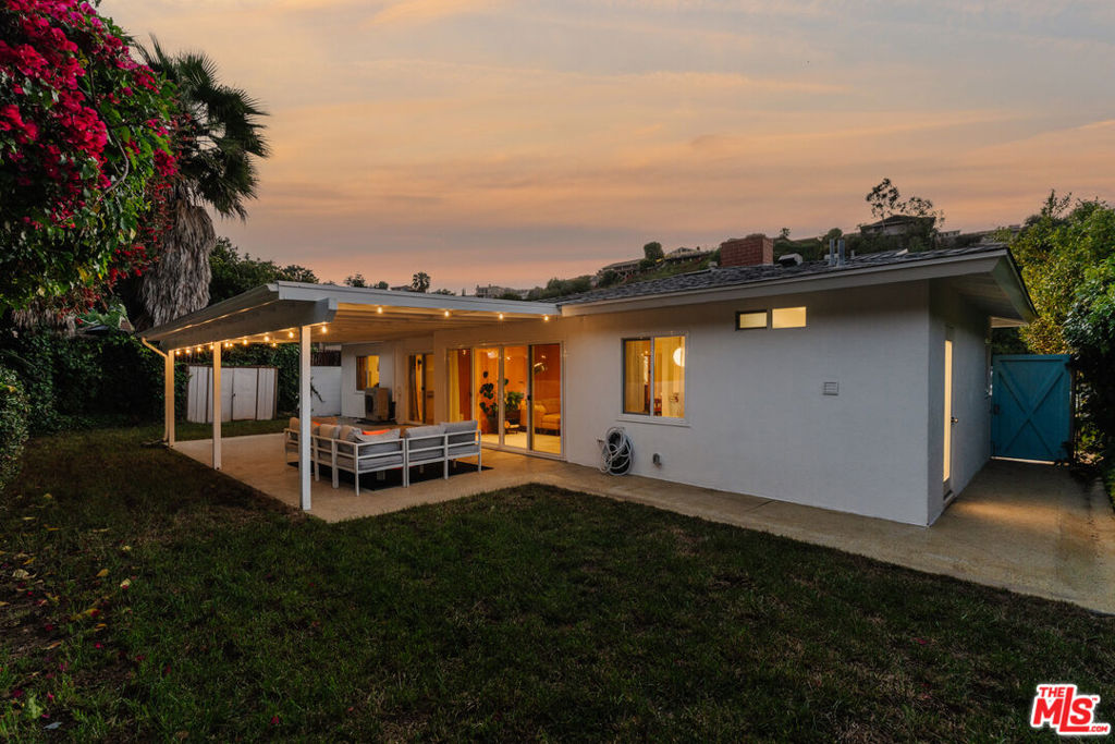 4220 Hillcrest Drive