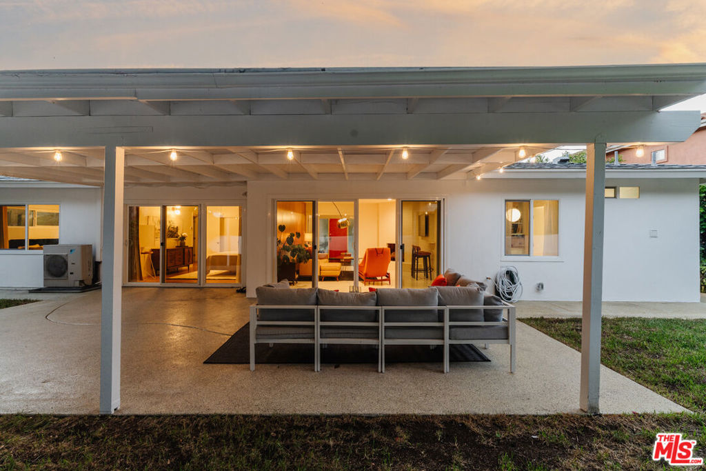 4220 Hillcrest Drive