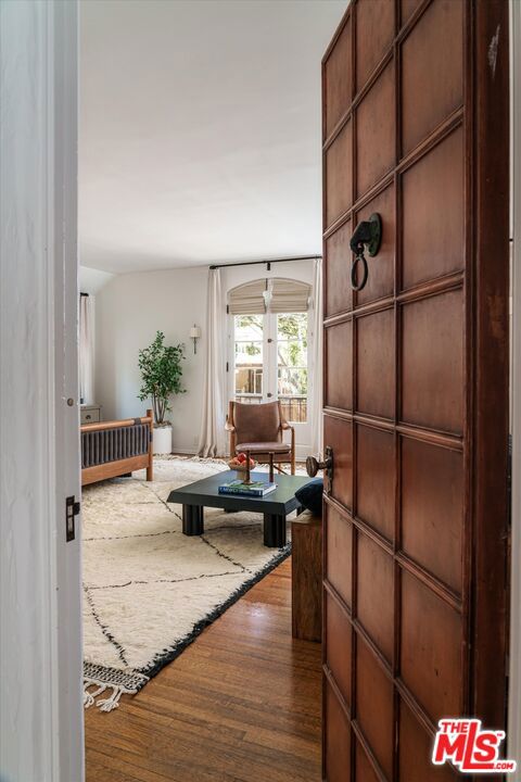 5444 Red Oak Drive
