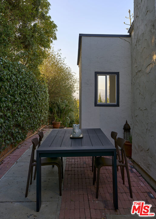 11764 Laurelcrest Drive
