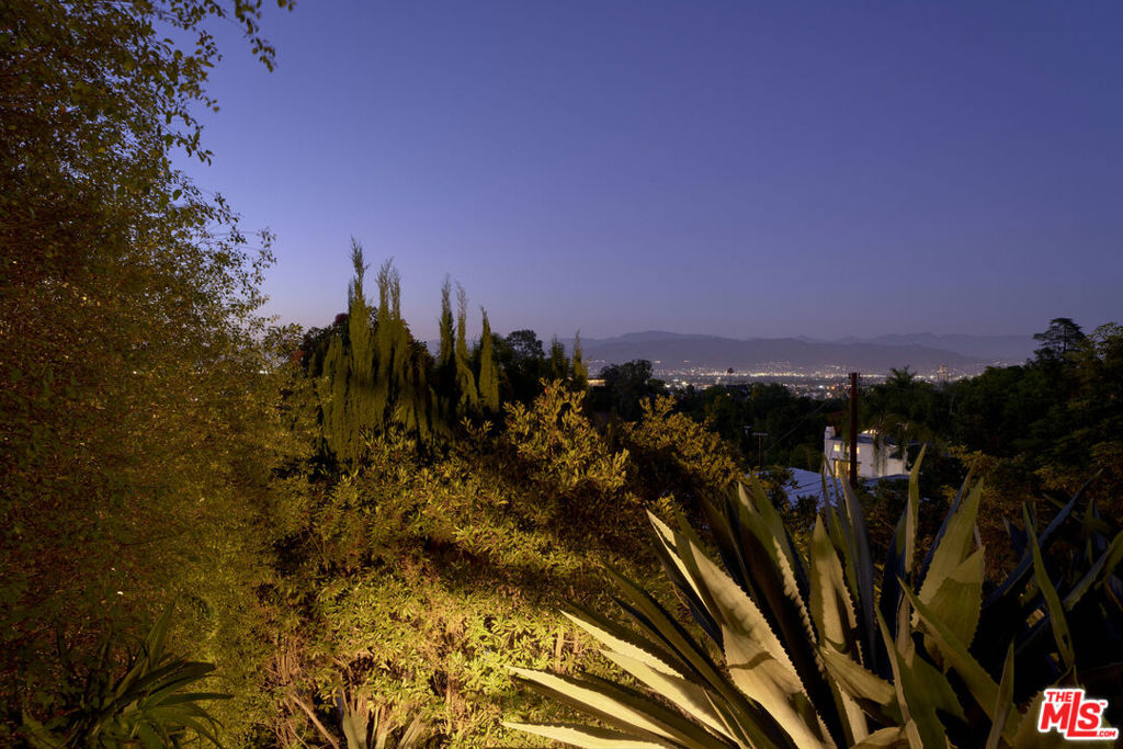 11764 Laurelcrest Drive