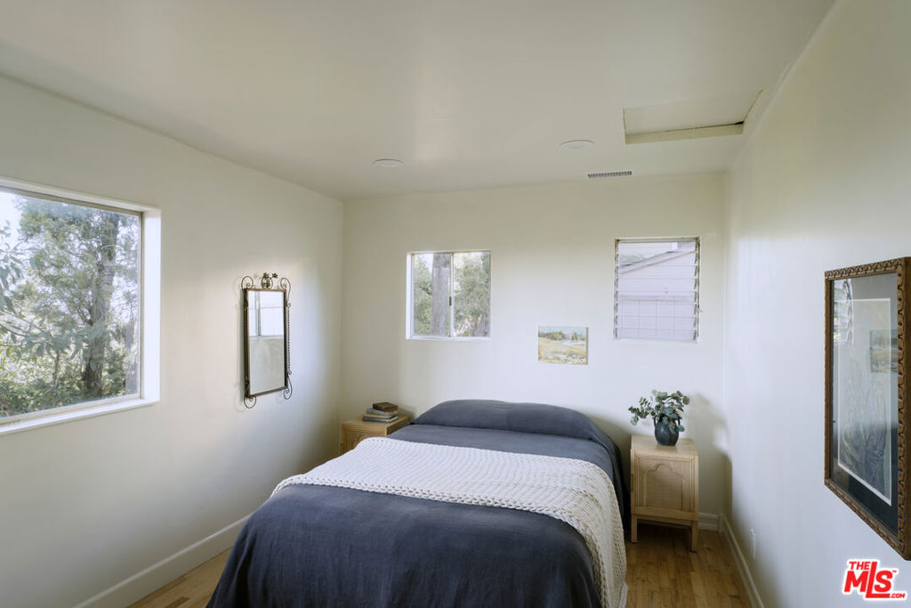 11764 Laurelcrest Drive