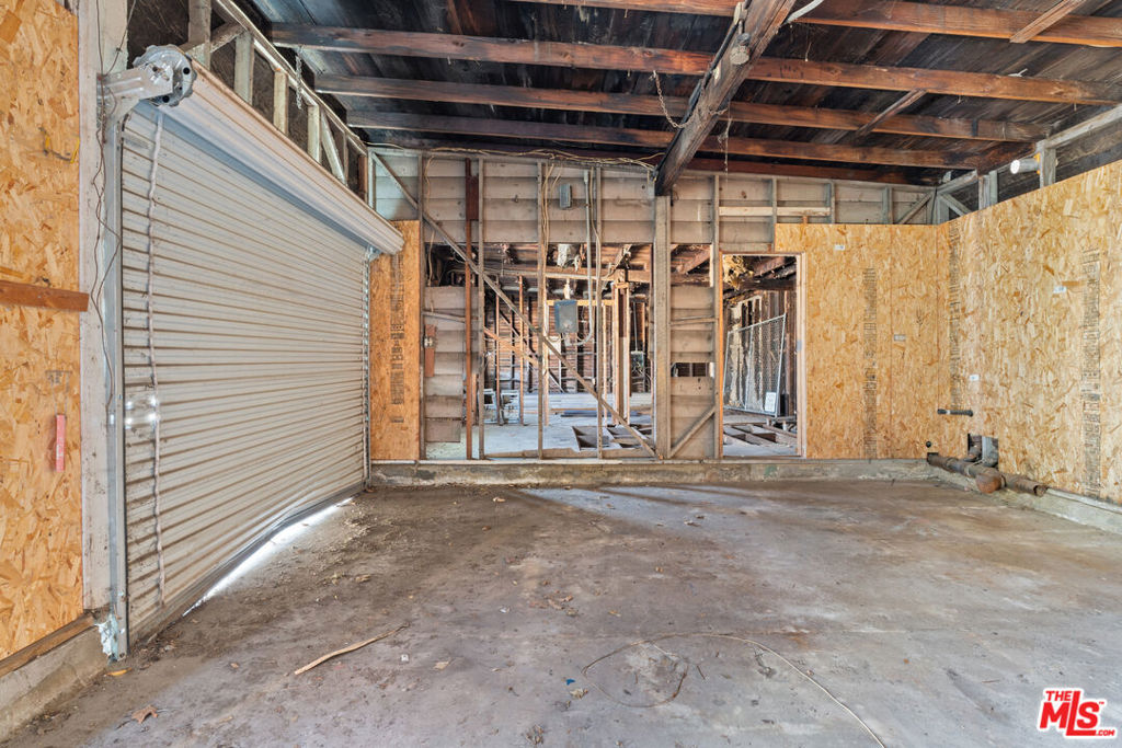 3051 N Coolidge Avenue