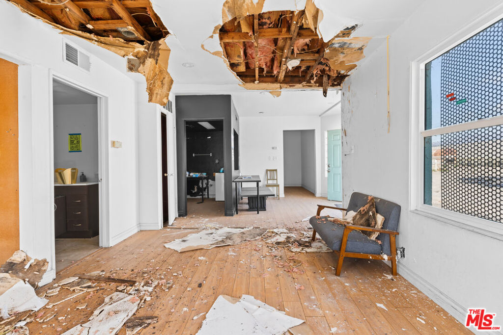 3051 N Coolidge Avenue