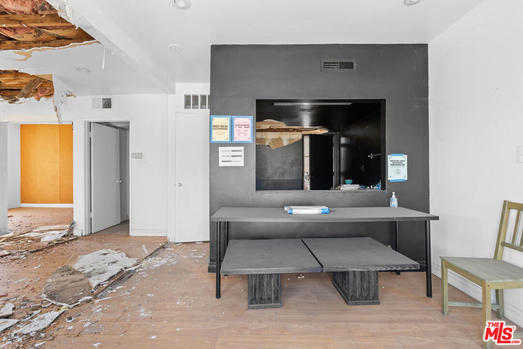 3051 N Coolidge Avenue