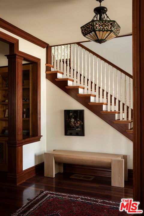 1411 N Los Robles Avenue