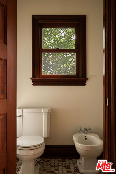 1411 N Los Robles Avenue