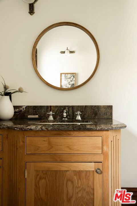 1411 N Los Robles Avenue