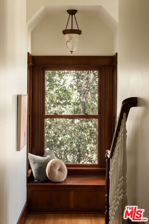 1411 N Los Robles Avenue