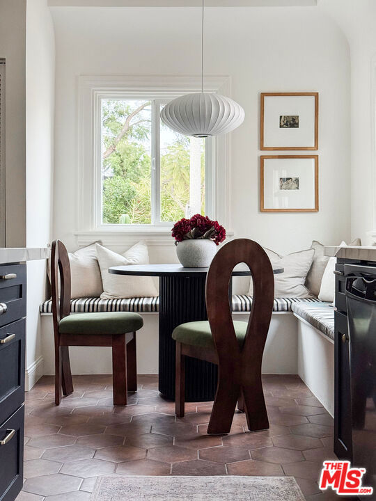 5044 Pickford Street