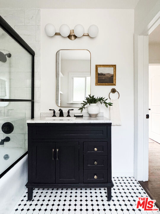 5044 Pickford Street