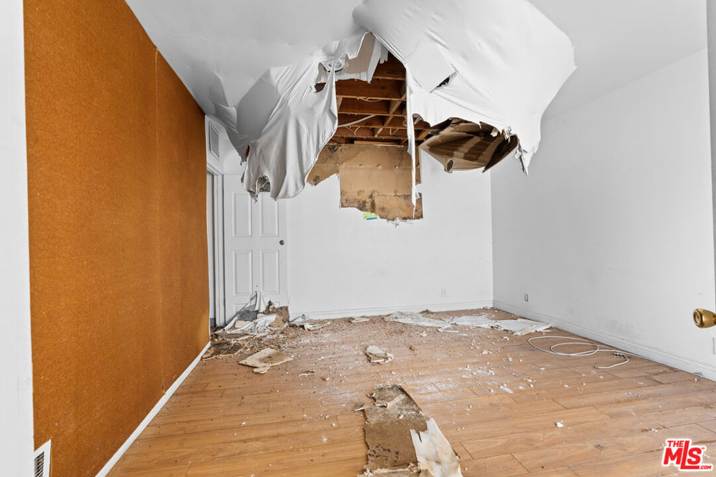 3051 N Coolidge Avenue