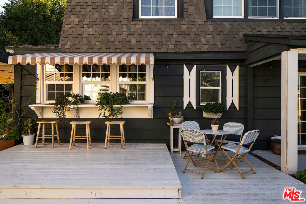 14321 Valerio Street