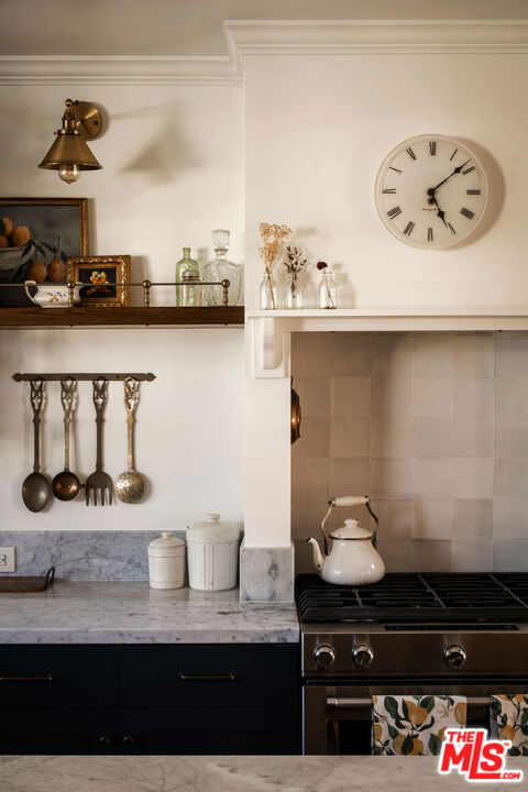 14321 Valerio Street