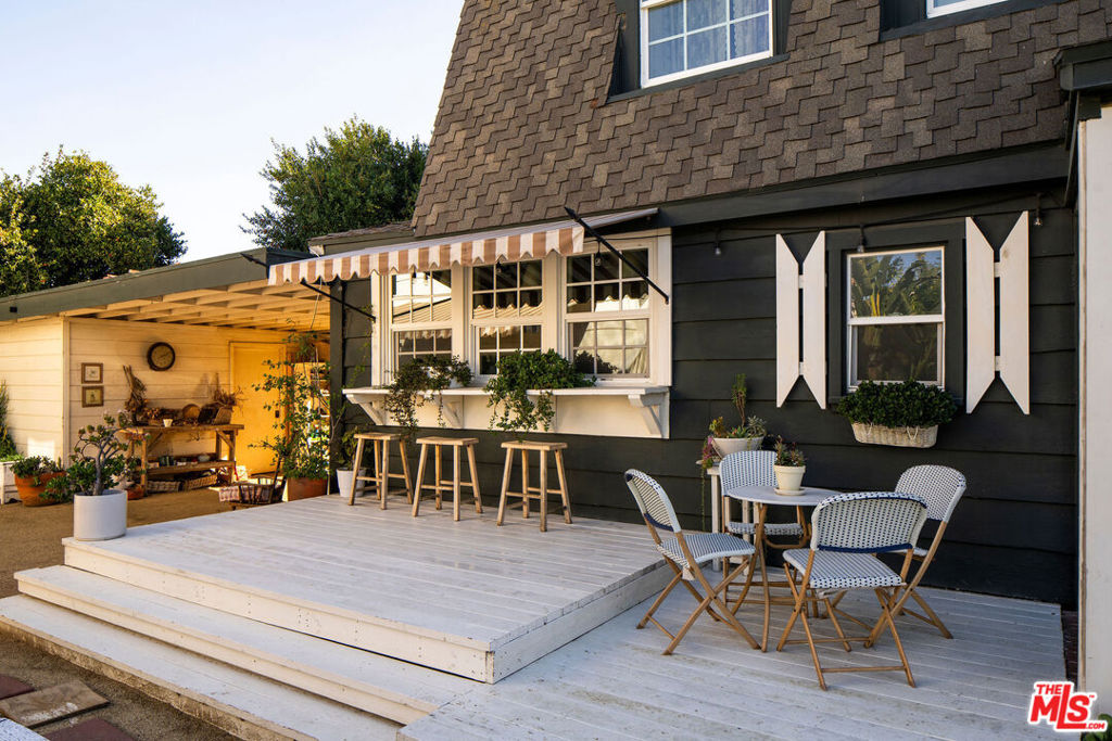 14321 Valerio Street