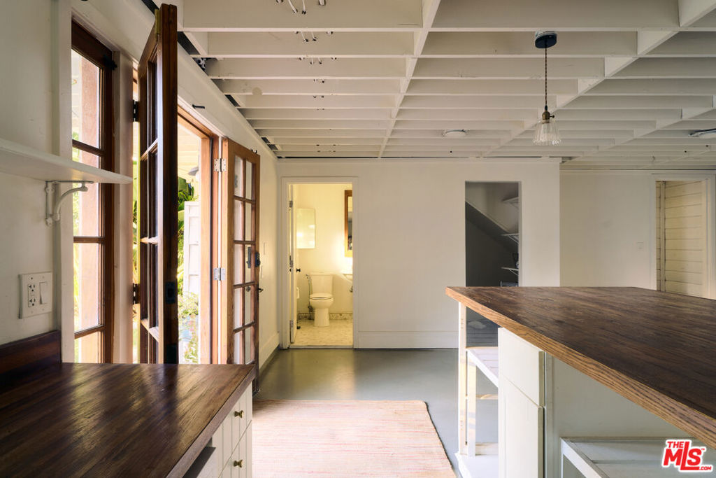 14321 Valerio Street