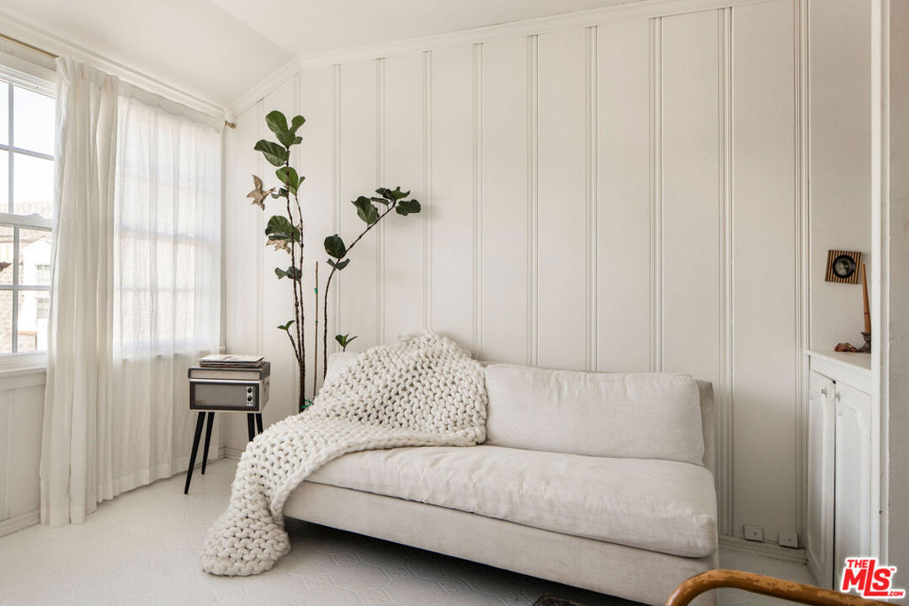 14321 Valerio Street