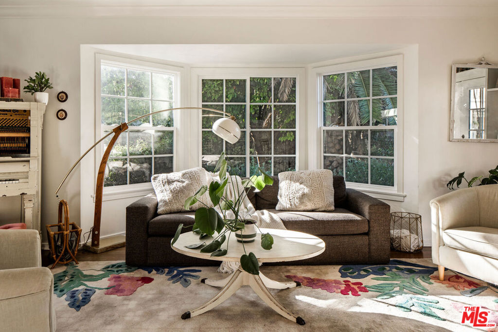 14321 Valerio Street