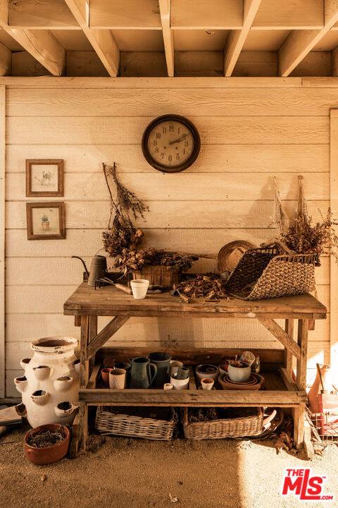 14321 Valerio Street