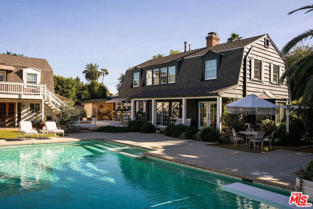 14321 Valerio Street