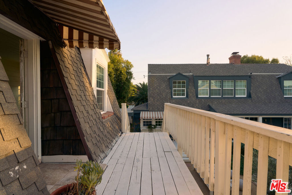 14321 Valerio Street