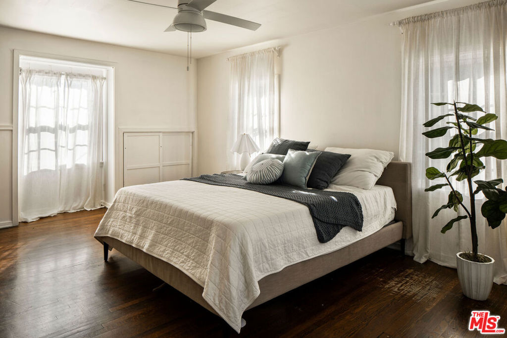 14321 Valerio Street