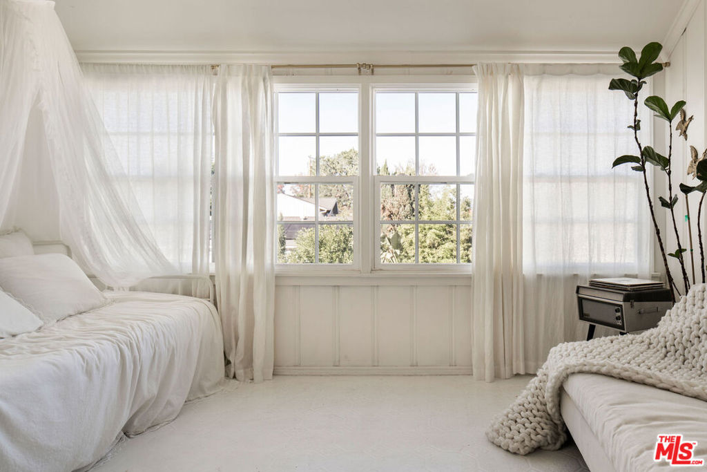 14321 Valerio Street