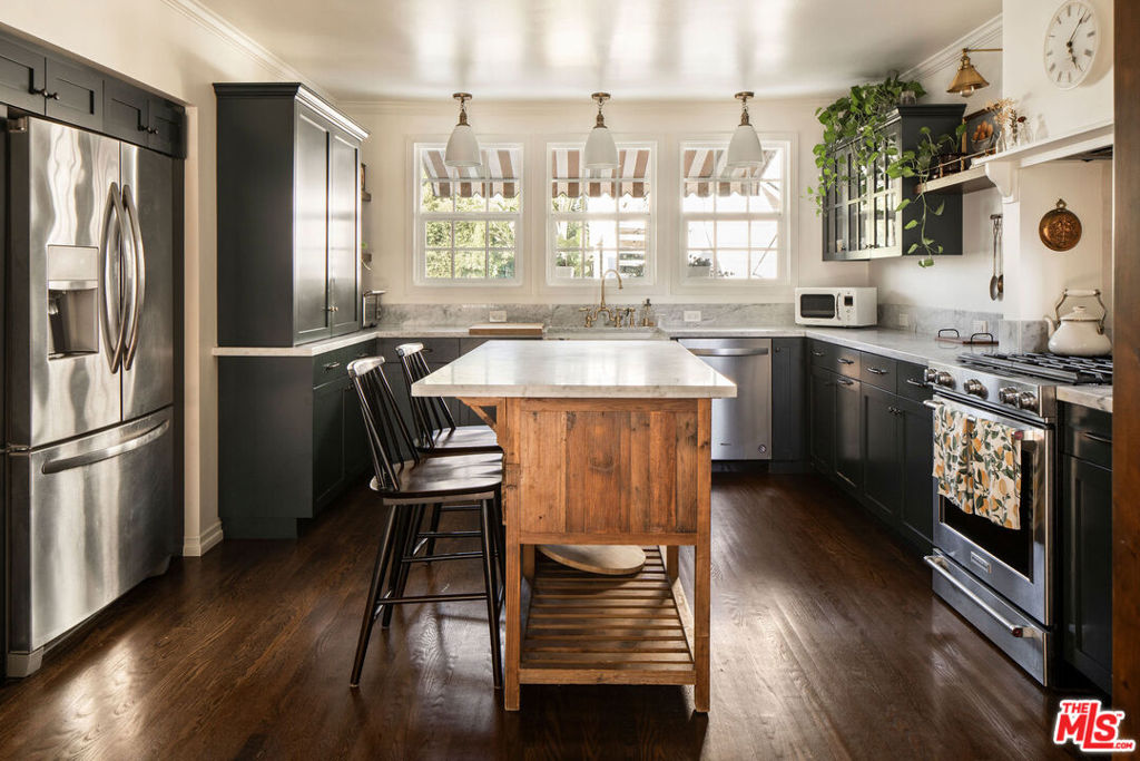 14321 Valerio Street