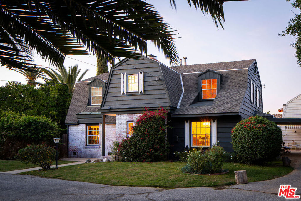 14321 Valerio Street