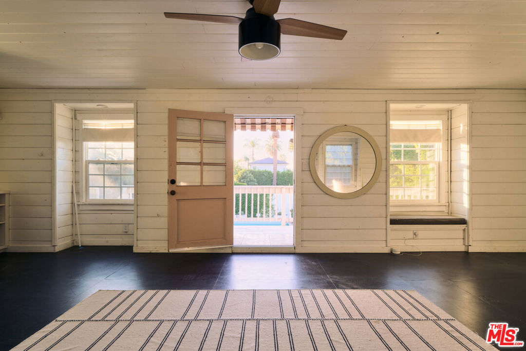 14321 Valerio Street