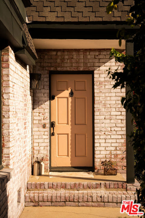 14321 Valerio Street